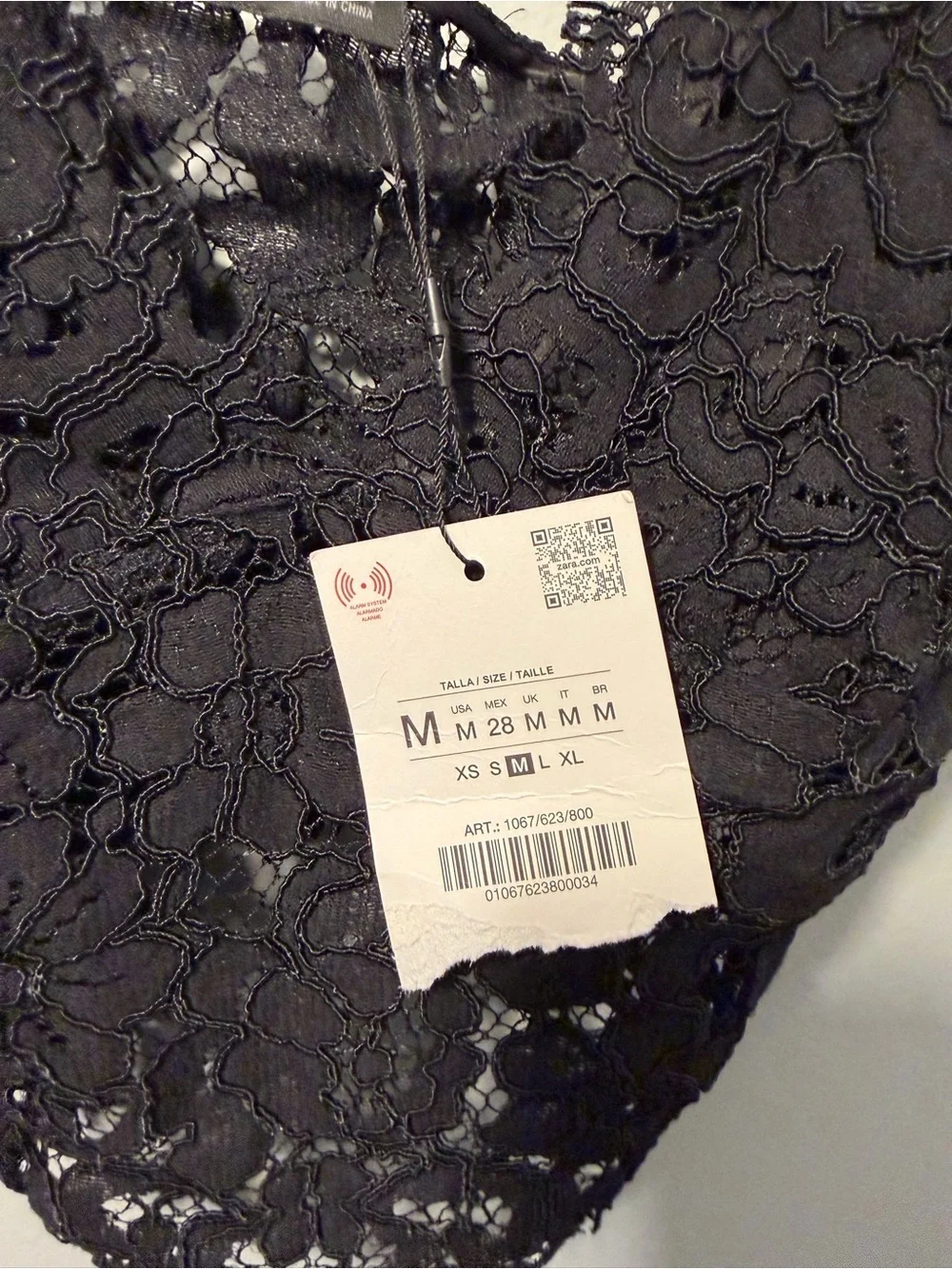 Zara Black Lace V-Neck Cropped Camisole - Picture 3 of 4